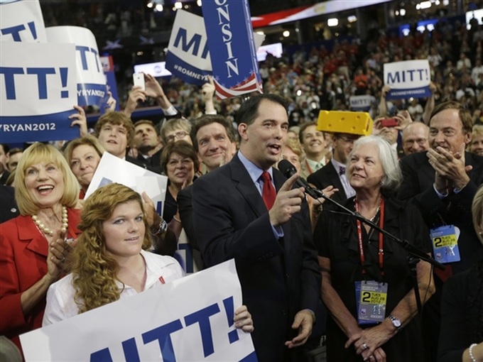 Republicans formally nominate Romney for president - 1