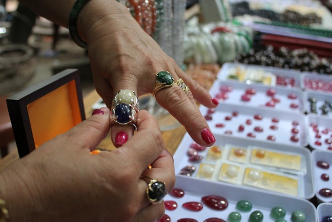 Hanoi’s unique gemstone market - 6