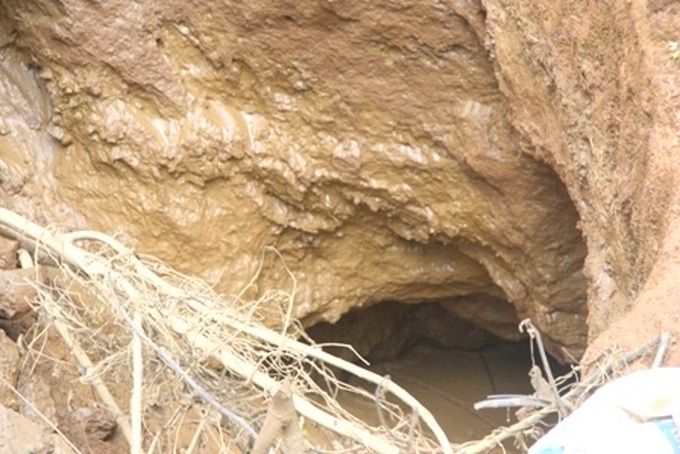 Illegal gold mines ruin rubber plantations - 4