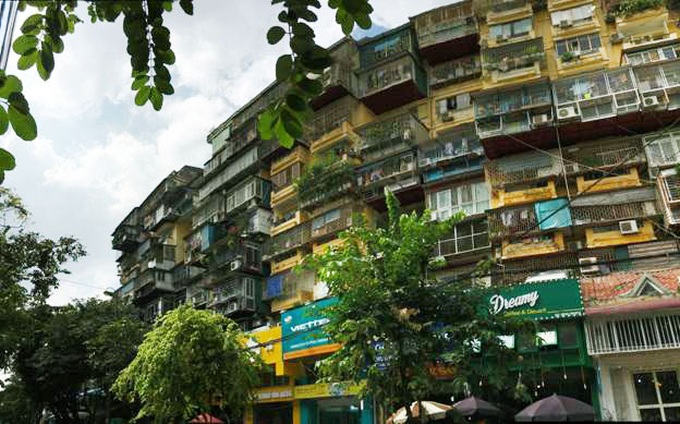 Hanoi apartment block renovation drive almost non-existent - 1
