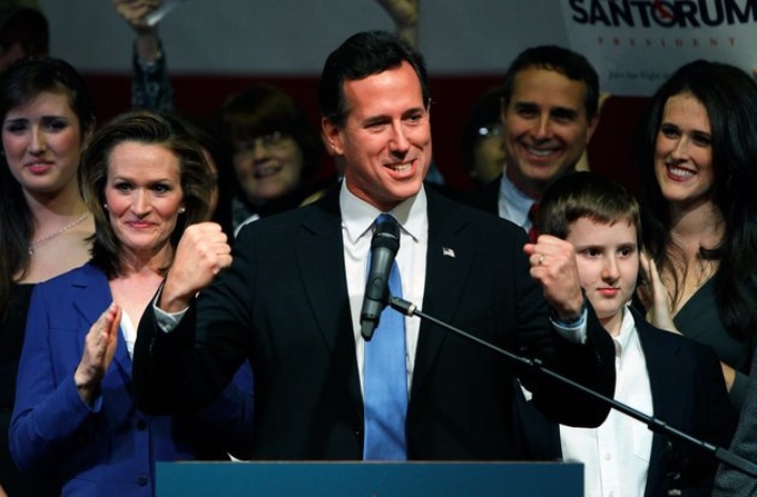 Romney, Santorum battle in knife-edge Ohio vote - 1 Romney, Santorum battle in knife-edge Ohio vote - 1