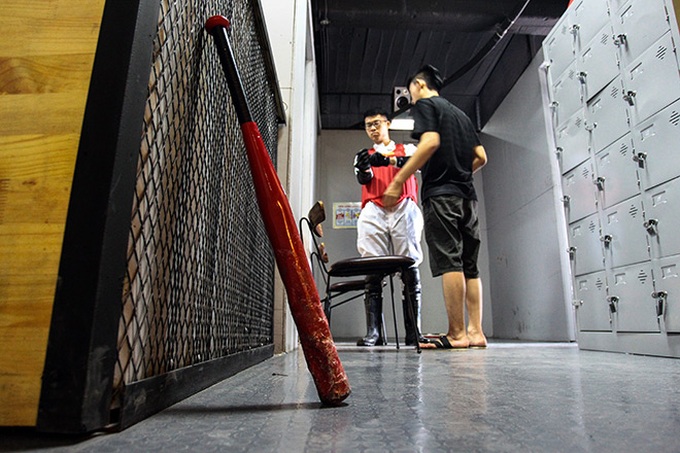 Fury room in Hanoi offers stress relief - 5