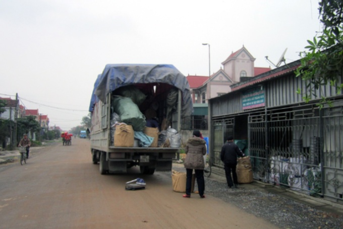 Commune turns trash into treasure - 12