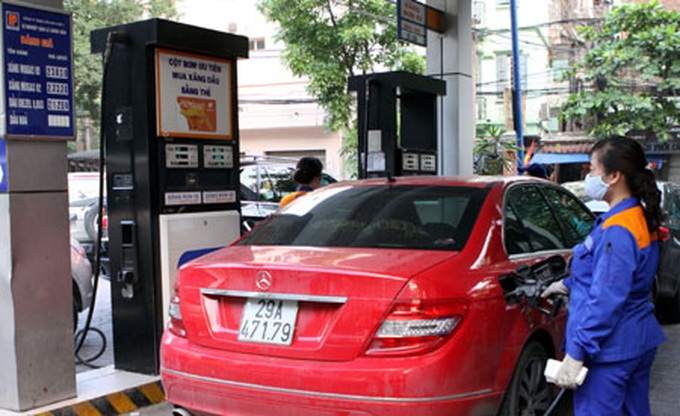 Drivers caught off guard as petrol prices rise again - 1