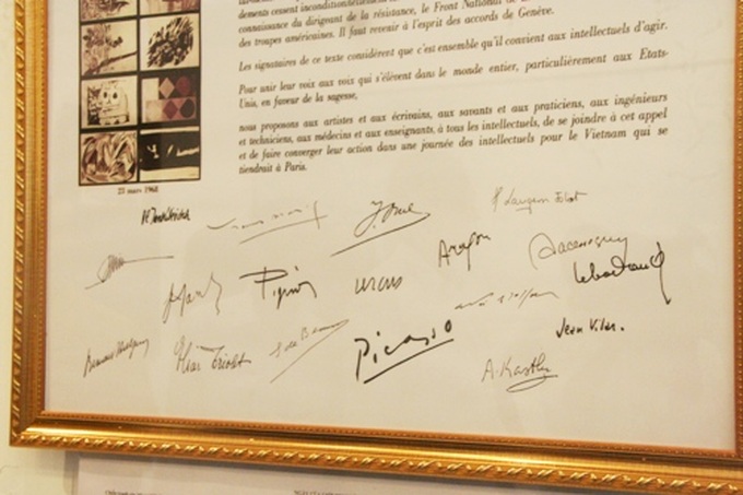 Antiwar painting exhibition in Hue - 8 Antiwar painting exhibition in Hue - 8