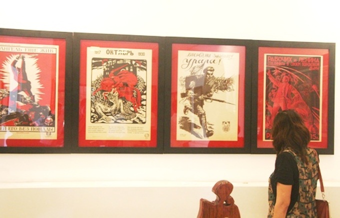 Antiwar painting exhibition in Hue - 9 Antiwar painting exhibition in Hue - 9