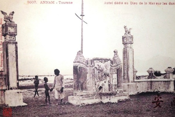 19th century life and landscapes of Danang - 16