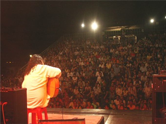 Hue Festival artists hailed - 28 Hue Festival artists hailed - 28