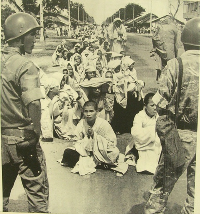 Photos of Buddhists crisis displayed for the first time - 6