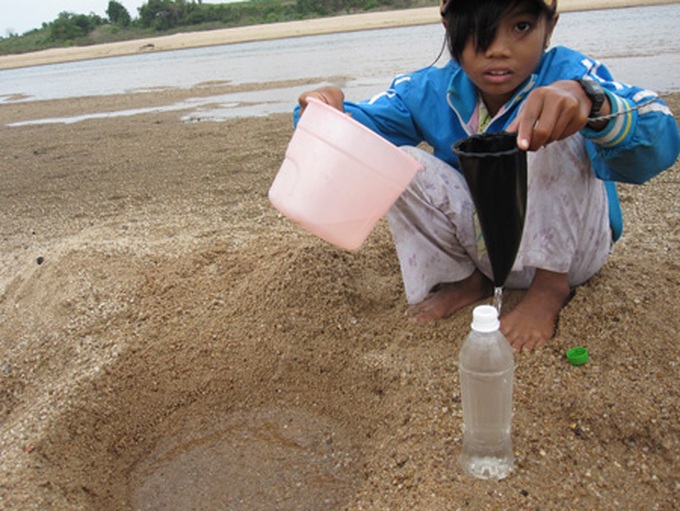 Mountain communities choose to drink polluted water - 2