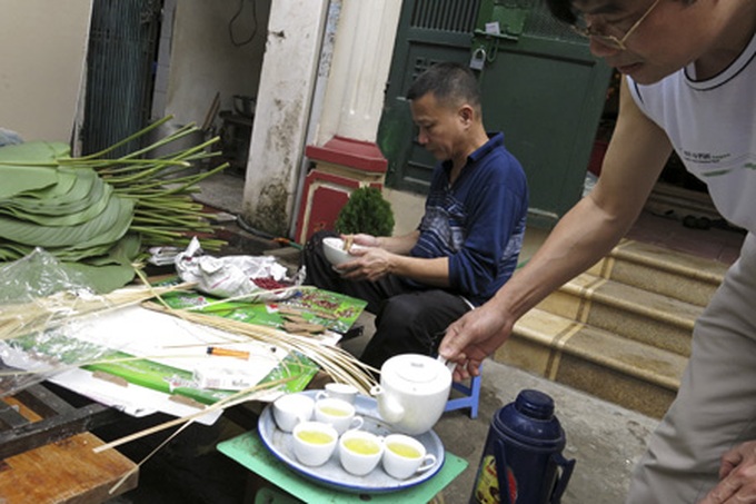 Making Chung Cake warms up neighbourhood - 3 Making Chung Cake warms up neighbourhood - 3