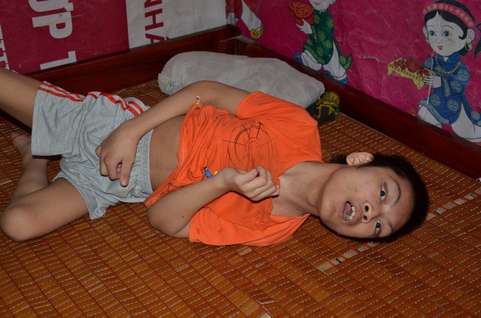 Mother calls for help for ill son - 1