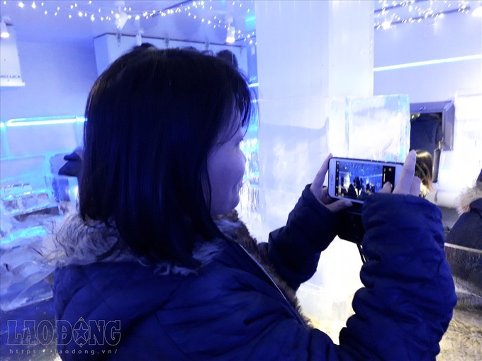 Icy coffee shop proves popular during heat wave - 8 Icy coffee shop proves popular during heat wave - 8