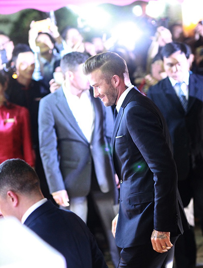 David Beckham stirs up Hanoian fans fever - 2 David Beckham stirs up Hanoian fans fever - 2