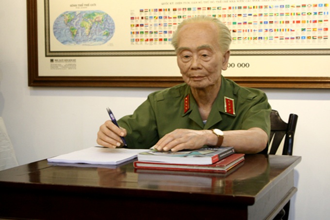 General Vo Nguyen Giap through artworks - 3