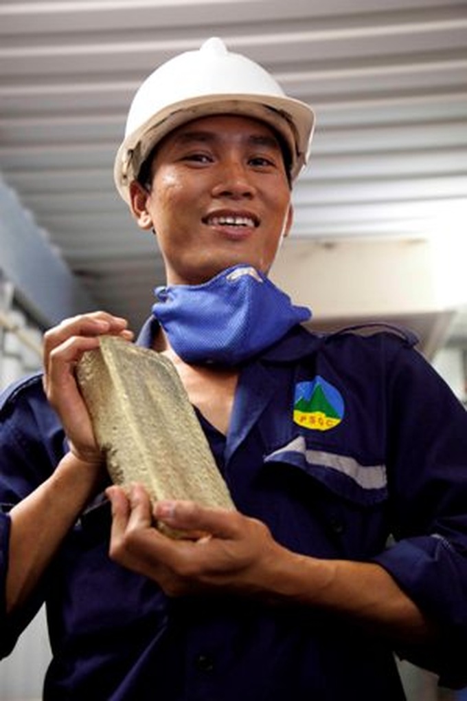Vietnam's largest gold mine boarded up for back taxes - 2