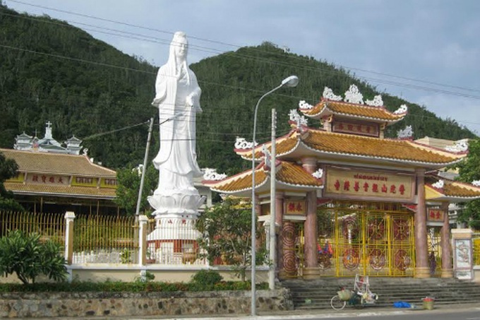 The most famous pagodas in Vung Tau - 2
