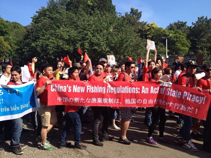 Overseas Vietnamese protest against Chinese oil rig - 1 Overseas Vietnamese protest against Chinese oil rig - 1