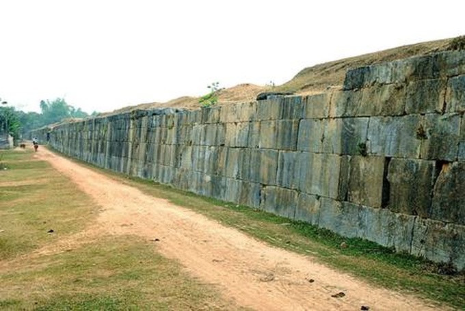 Ho Dynasty Citadel to receive World Heritage status in June - 12