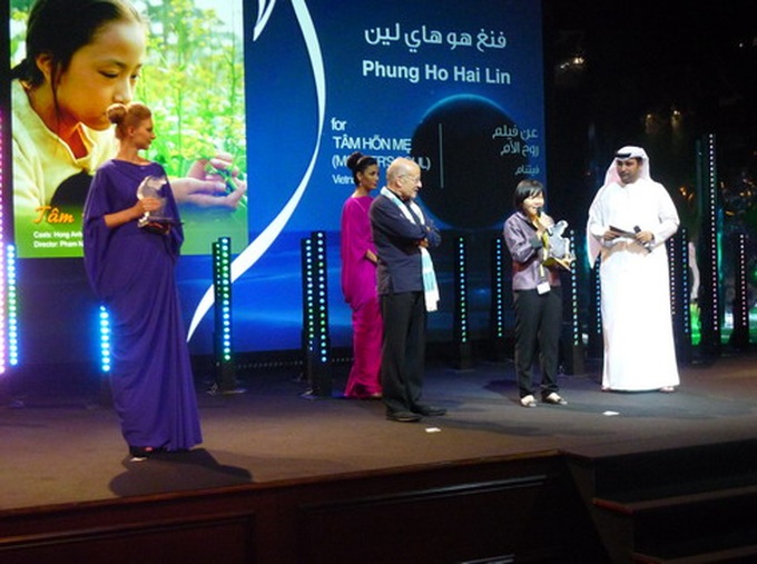 Vietnamese little girl wins prize at Dubai Film Fest - 1