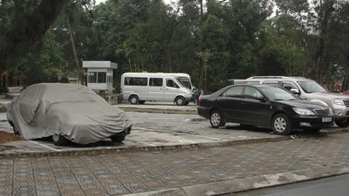 Educators also do business, school yards turn into parking lots - 1 Educators also do business, school yards turn into parking lots - 1