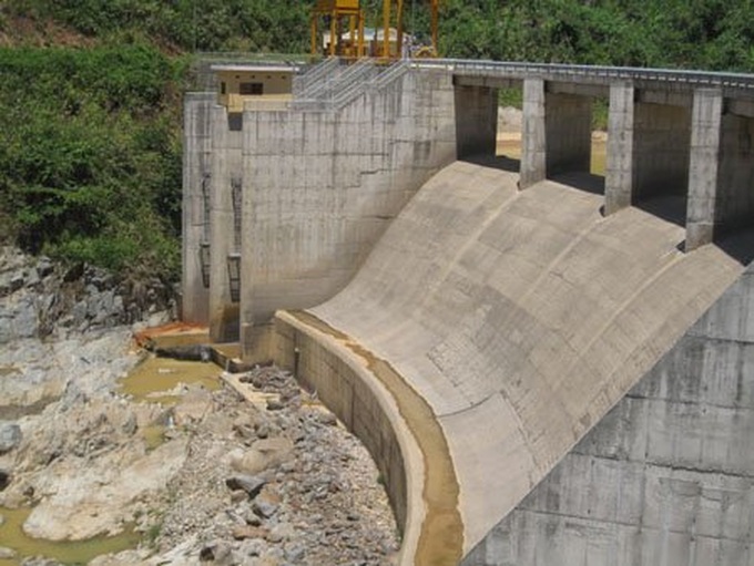 Quang Nam’s hydropower plants drive local residents from their land - 1