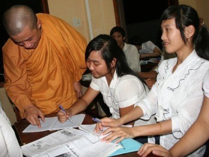 The foreign language class at the Buddhist temple - 1 The foreign language class at the Buddhist temple - 1