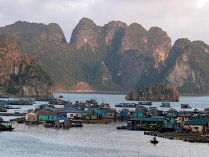 Tourism sites attacked with rubbish - 1 Tourism sites attacked with rubbish - 1