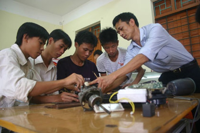 Students failing university entrance exams solicited by non-state schools - 1