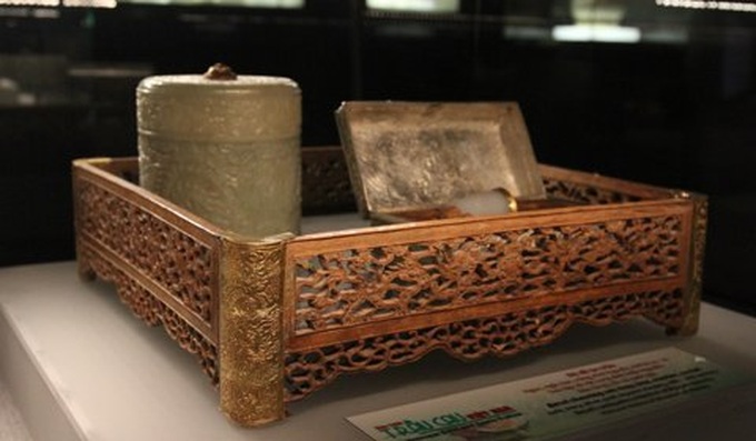 Artifacts of the betel and areca culture - 9