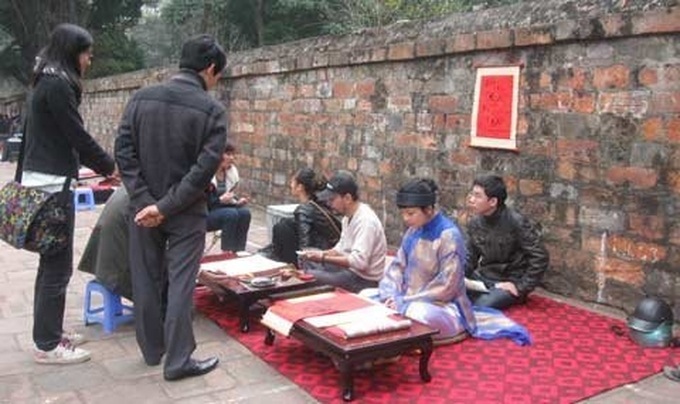 Young Vietnamese take interest in calligraphy - 11 Young Vietnamese take interest in calligraphy - 11