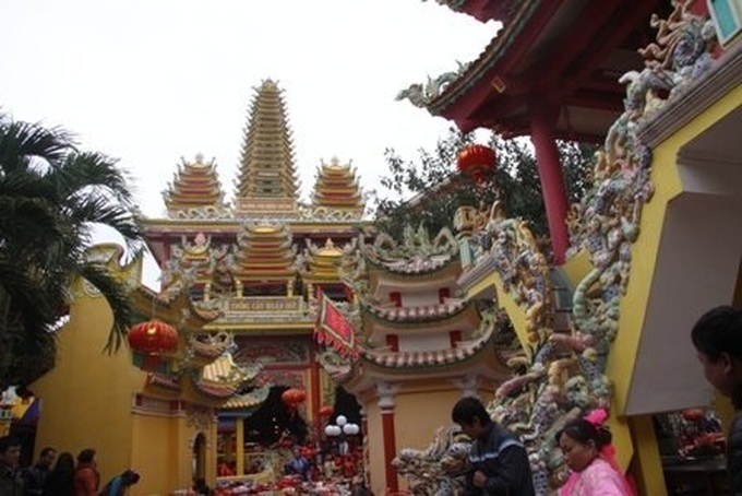 Private temple's festivals attract visitors - 7 Private temple's festivals attract visitors - 7