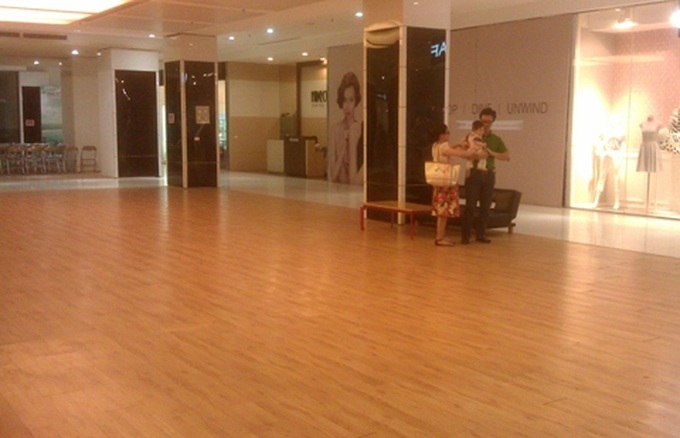 Capital’s luxury shopping centres remain empty - 1