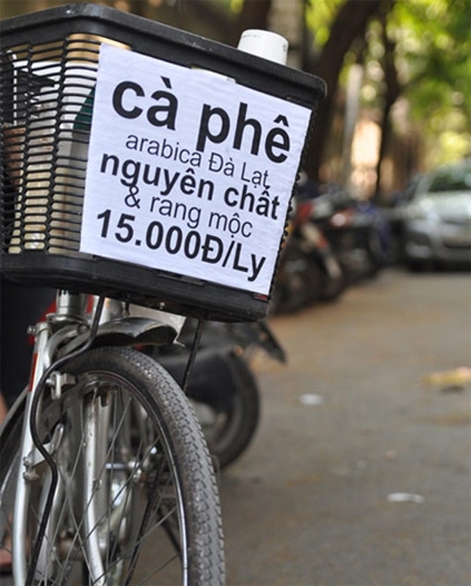 Mobile coffee shops thrive in HCM City - 6