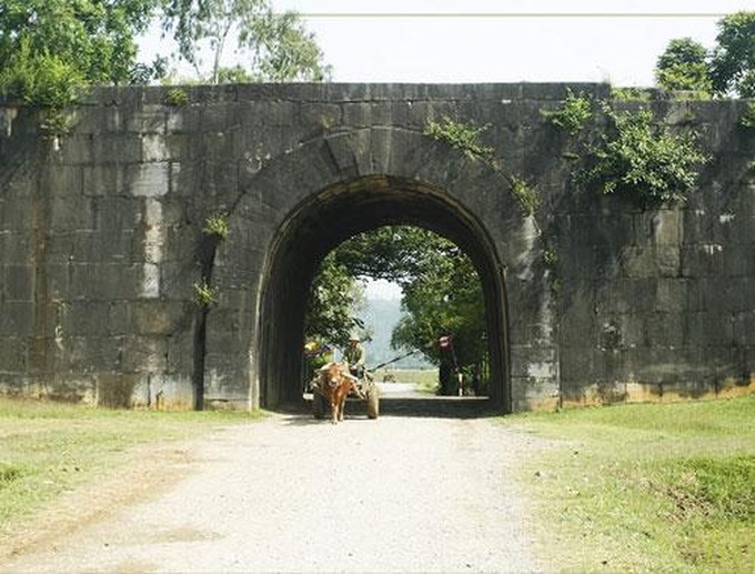 Remains of the ancient citadels in Vietnam - 3 Remains of the ancient citadels in Vietnam - 3