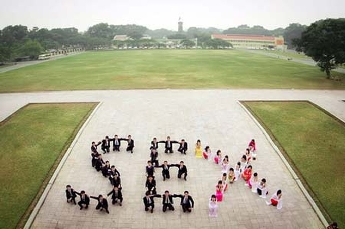 Mixing of sex and cultural monument causes controversy - 1