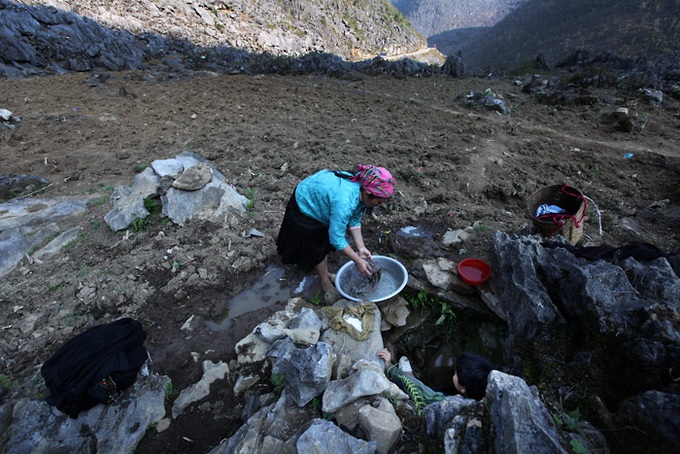 Residents of Dong Van Plateau face serious water shortage - 8 Residents of Dong Van Plateau face serious water shortage - 8