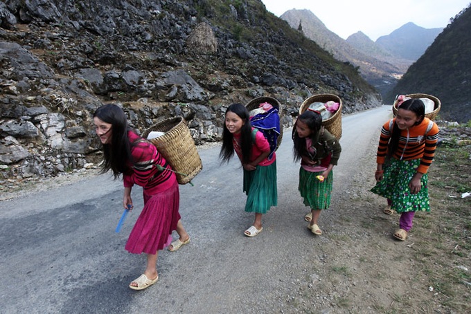 Residents of Dong Van Plateau face serious water shortage - 1 Residents of Dong Van Plateau face serious water shortage - 1