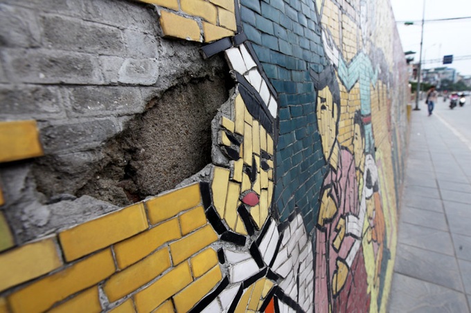 Ceramic Road looking worn after three years - 1 Ceramic Road looking worn after three years - 1