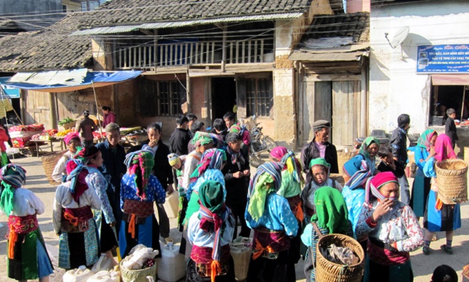 Copycat tours slow development of tourism industry - 2 Copycat tours slow development of tourism industry - 2