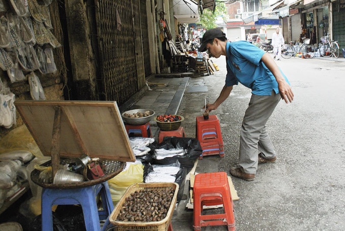 Mobile coffee shops appear on Hanoi streets - 10 Mobile coffee shops appear on Hanoi streets - 10