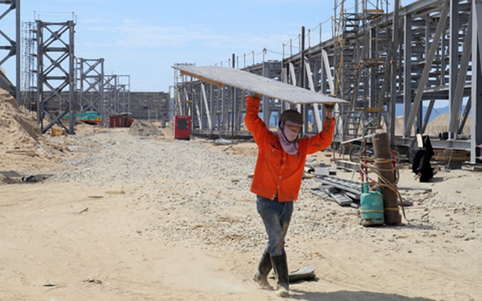 Thousands of Chinese workers in Ha Tinh lack permits - 2