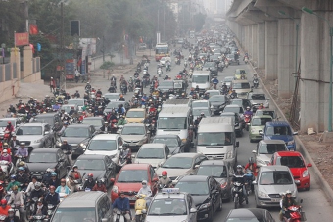 Hanoi traffic stalls city on final day of Tet - 5