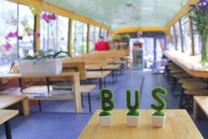 Special bus café in Hanoi - 6