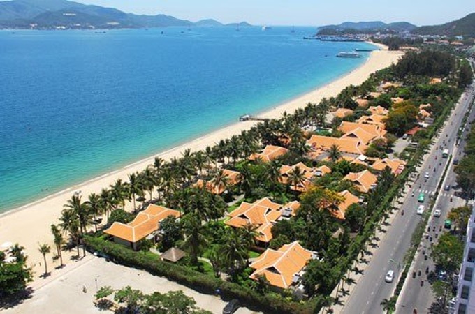 Government tells local authorities to return beaches to people - 1