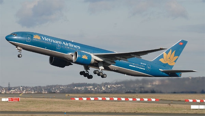 Vietnam Airlines to offer promotional tickets for 2016 Tet Festival - 1
