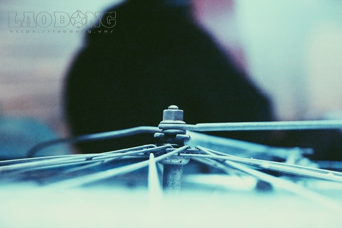 Homeless in Hanoi chilled at winter night - 6