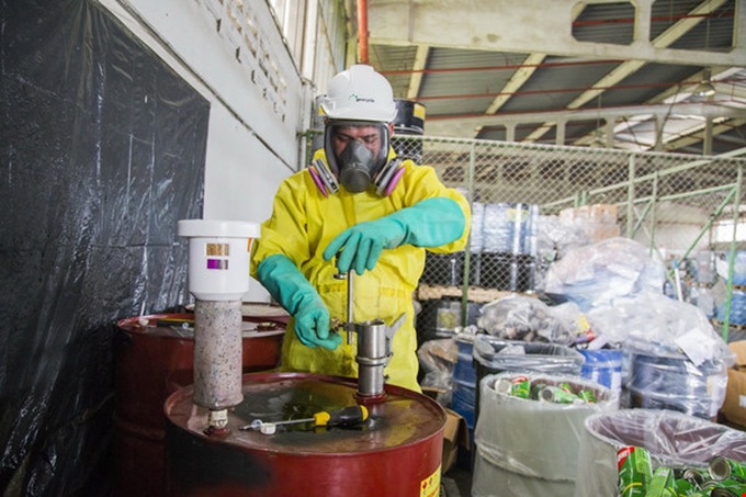 Vietnam seeking solutions to industrial waste - 1