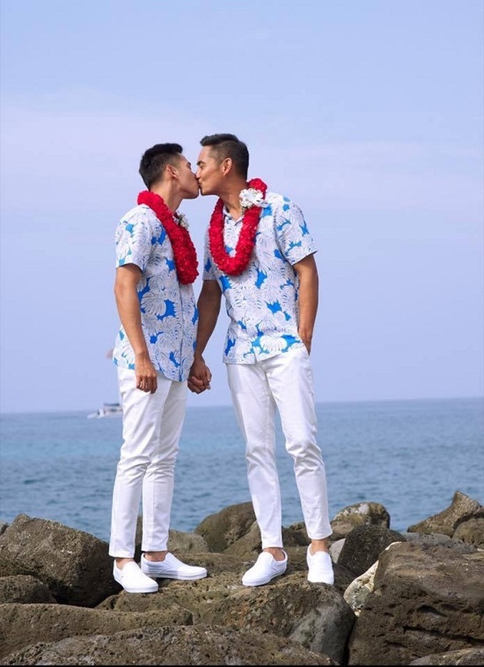 Vietnamese actor hold same-sex wedding with US model - 4