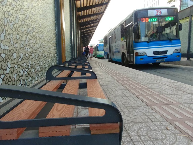 New HCM City bus terminal put into operation - 3